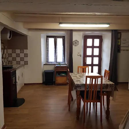 Jolie Maison De Village Calme Et Agreable * Sainte-Eugenie-de-Villeneuve